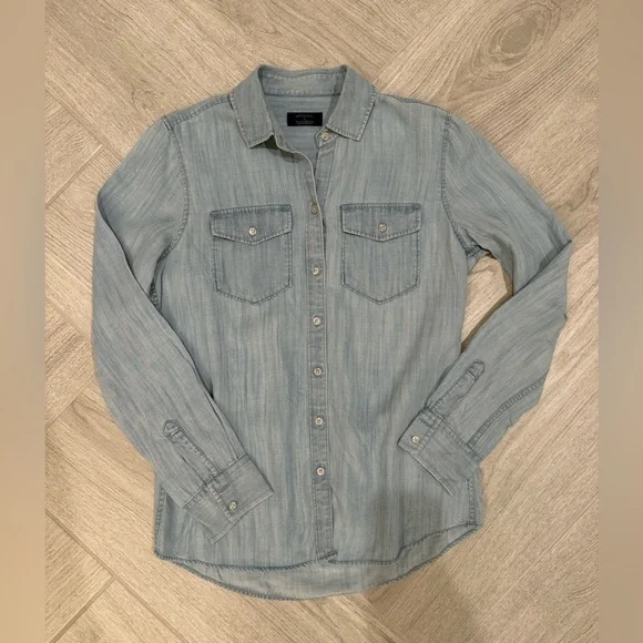 Women’s Untuckit Shirt - Picture 1 of 7